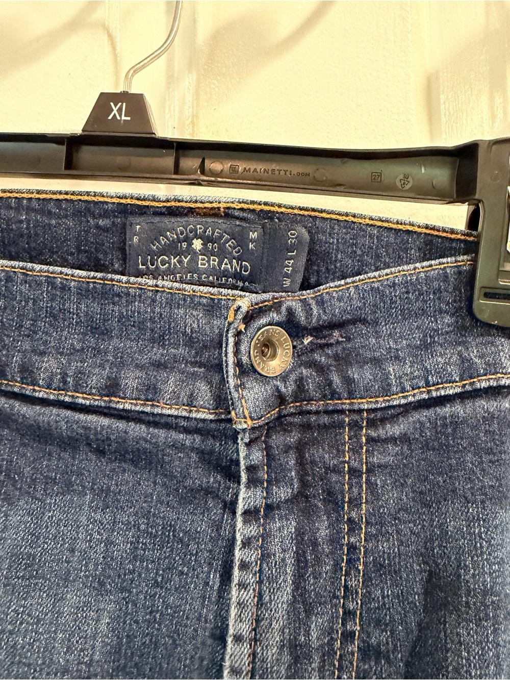 Lucky Brand Men's 181 Relaxed Straight Leg Jeans in Dark Blue 44 x 30 - Picture 2 of 4